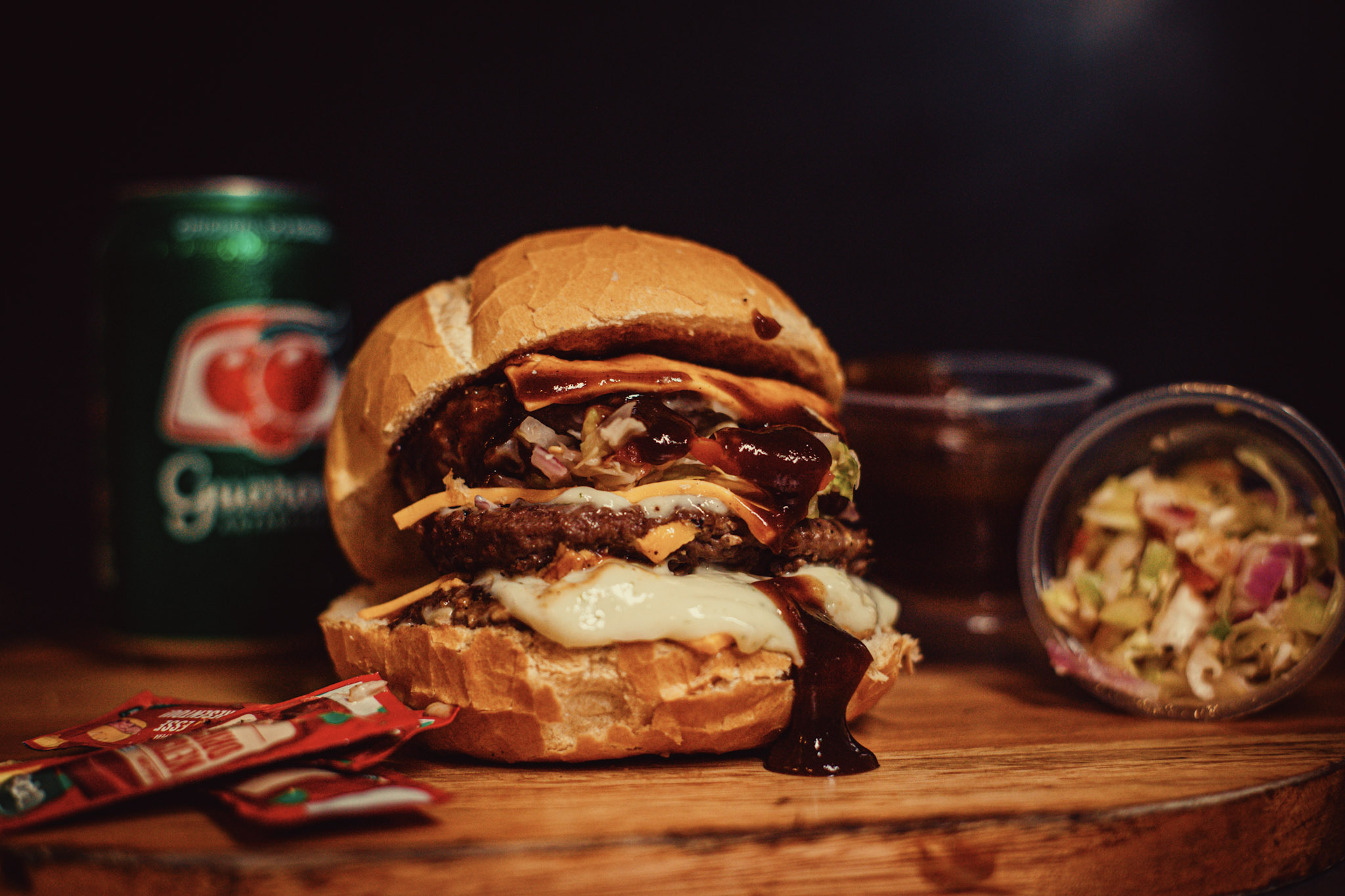Big Toguro - Hambúrguer Triplo Chico Grill